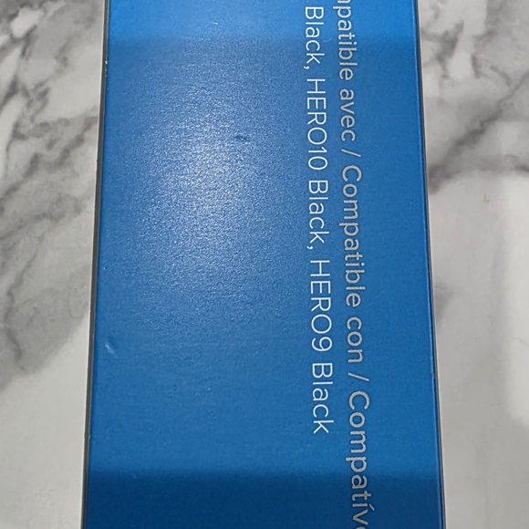 GoPro Dual Charger + Enduro Batteries - Picture 3 of 6